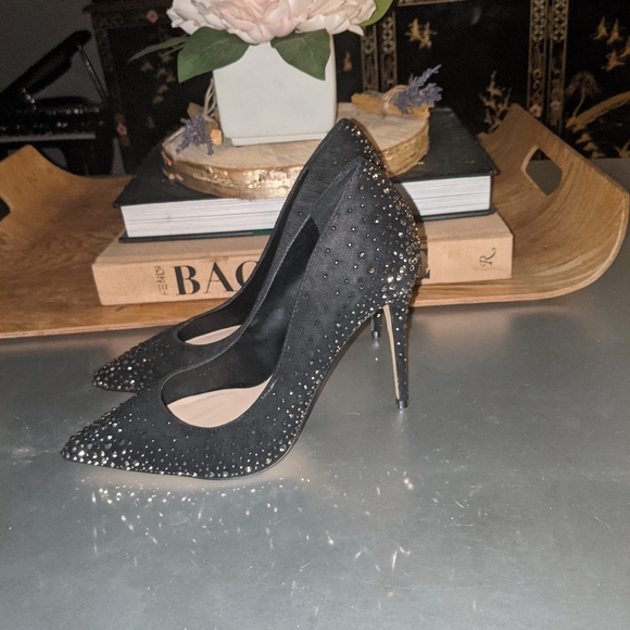 Shoes - Picture 3 of 3